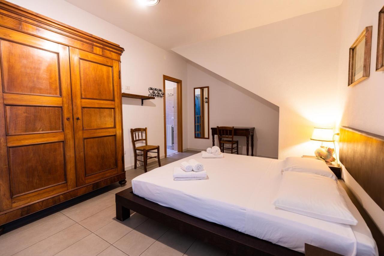 Theo'S Rooms Olbia Kültér fotó